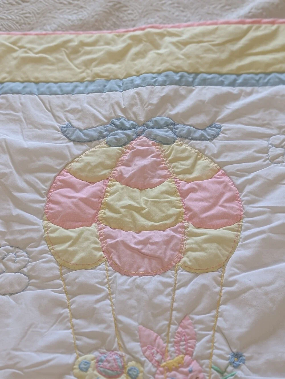 A Little Angel Baby Pastel Hot Air Balloon Quilted Baby Crib Blanket Vintage
